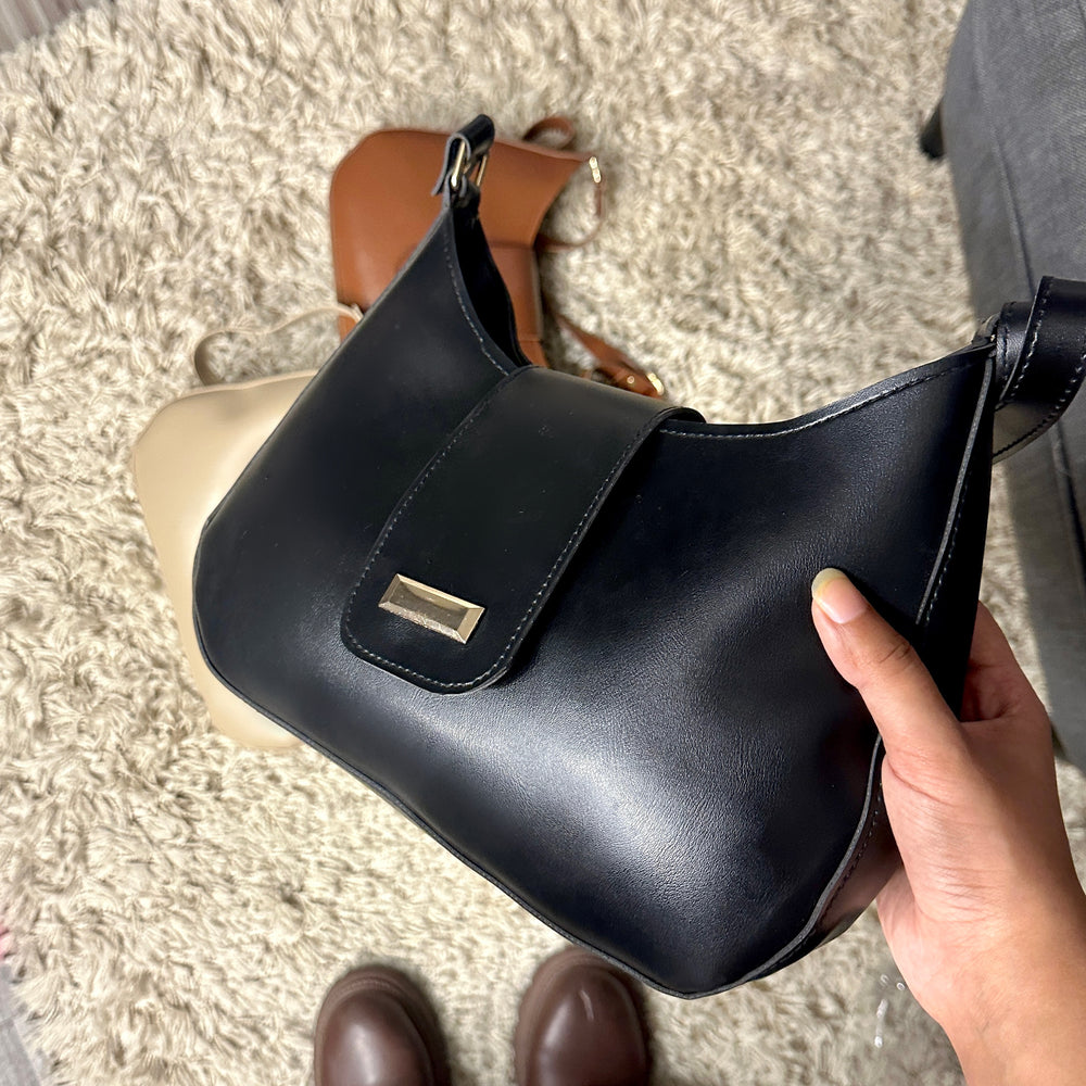 Black French-core Adjustable Strap Handbag