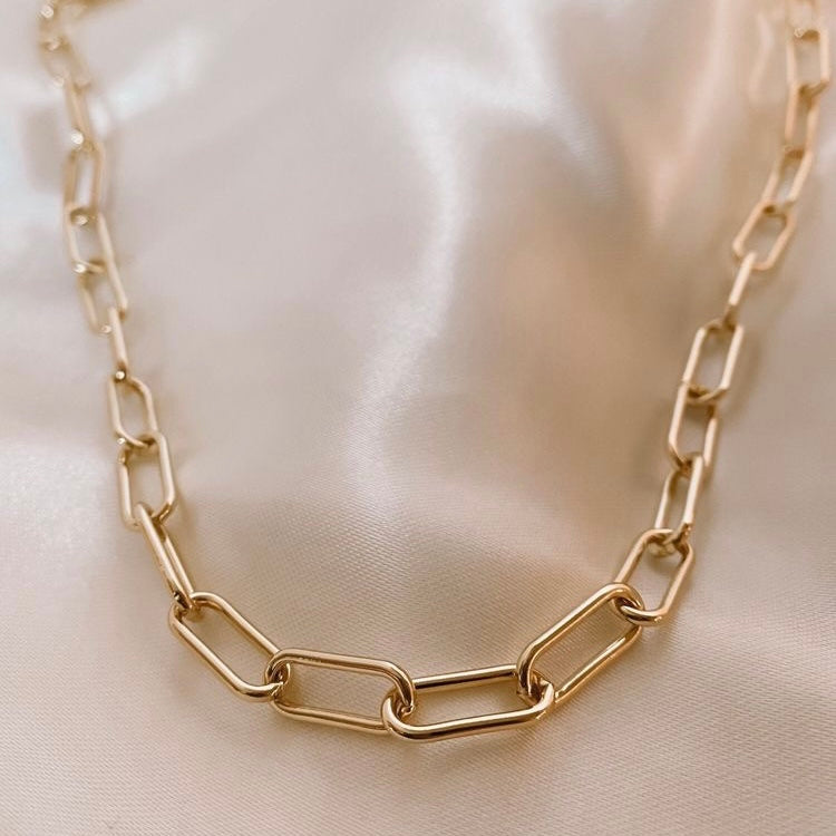 Golden Minimal Paperclip chain