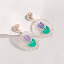 Load image into Gallery viewer, Vintage Tulip Transparent Acrylic Earpins
