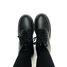 Load image into Gallery viewer, Black Leather Lace-up Boots
